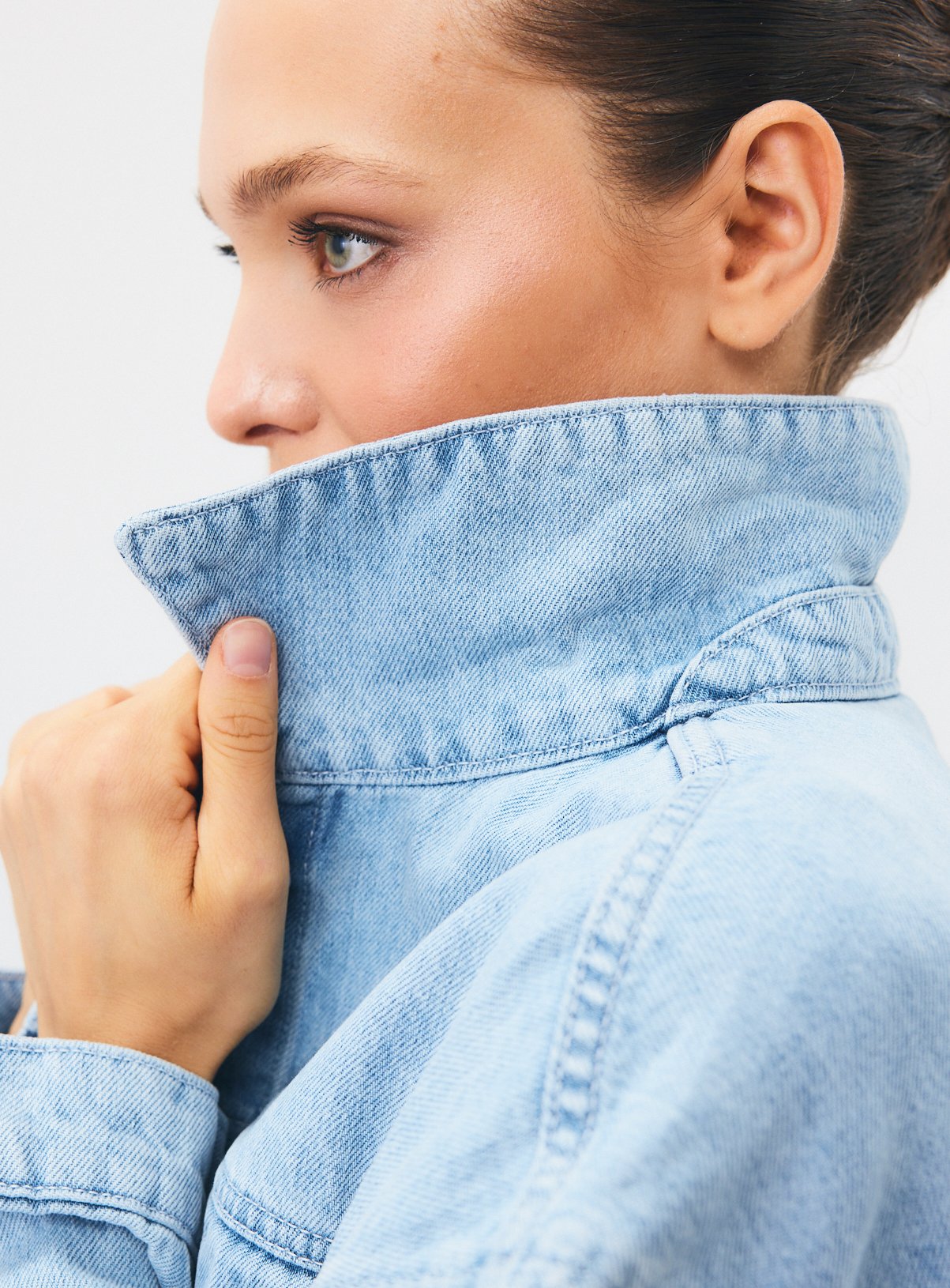 Light Blue Denim Bleach Wash Oversized Trucker Jacket 20 - Image 2 thumbnail